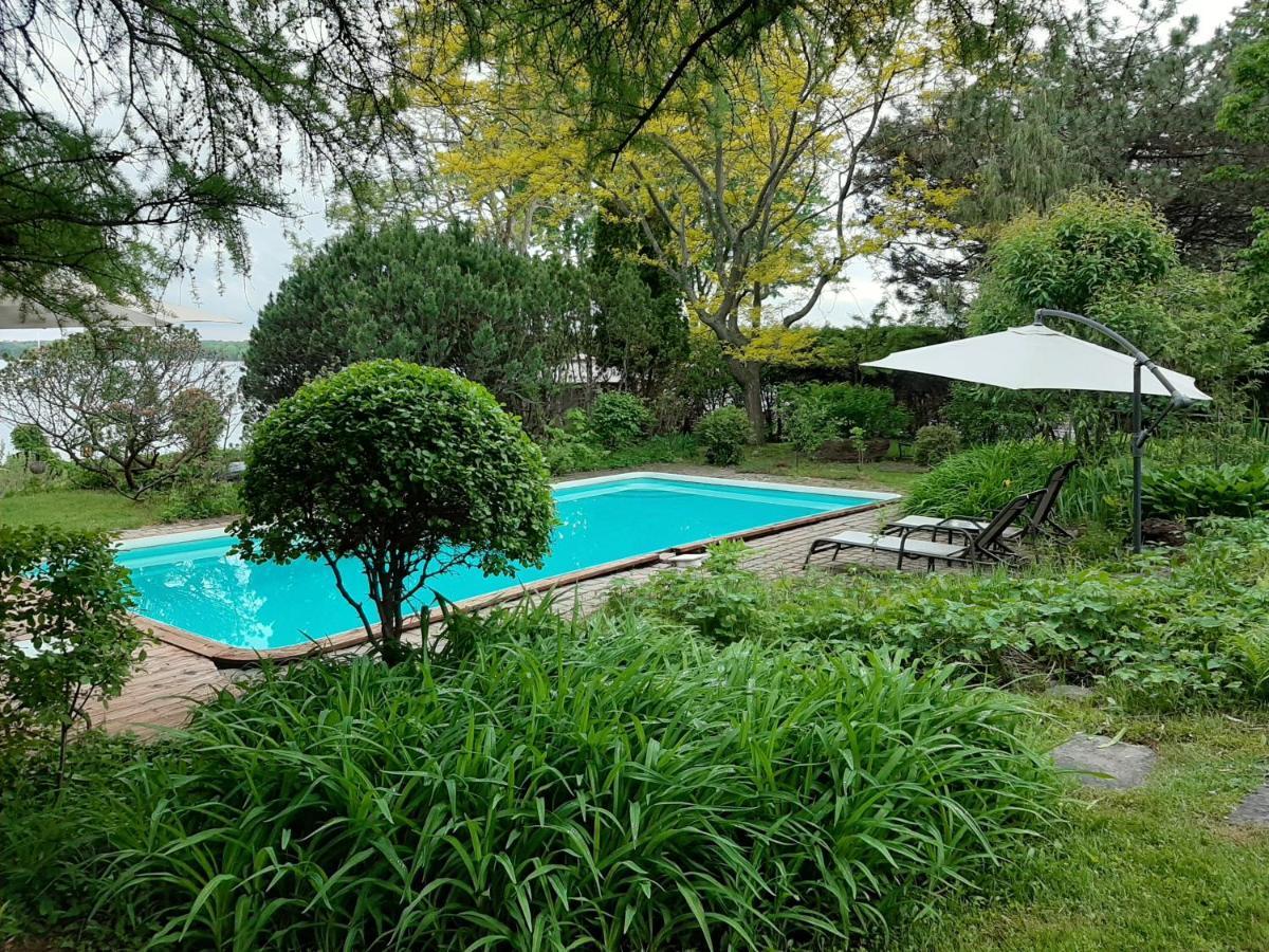 Gite Le 308 Chambre Bord De L'Eau Oka Exterior photo